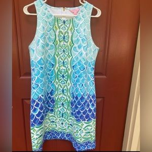 NWOT Lilly Pulitzer Mermaid Scale Back PERLA SHIFT DRESS Scuba Ponte Stretch